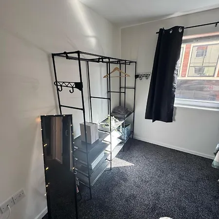 248 Halls Aparthotel